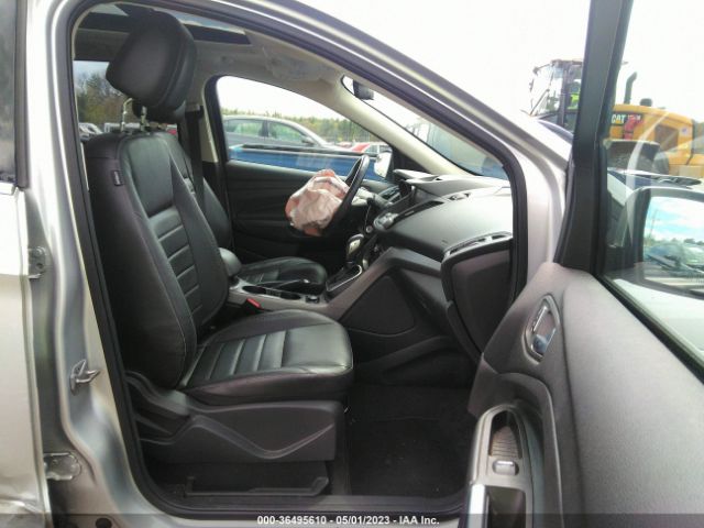 1FMCU9GX7EUA86122 Ford ESCAPE SE
