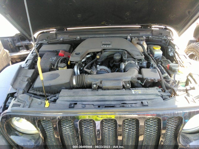 1C4HJXDG0JW234184 Jeep Wrangler Unlimited Sport S