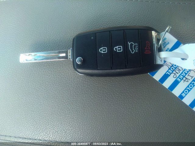 KNDPMCAC9J7378694 KIA Sportage Lx