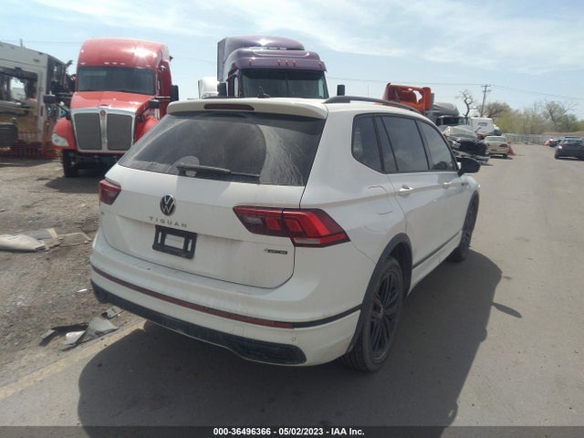 3VV8B7AX7NM054693 Volkswagen Tiguan Se R-line Black