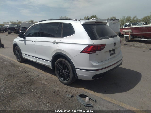 3VV8B7AX7NM054693 Volkswagen Tiguan Se R-line Black