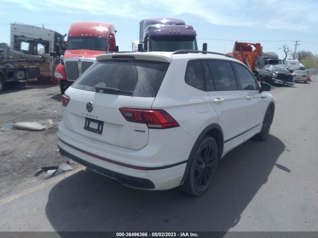 3VV8B7AX7NM054693 Volkswagen Tiguan Se R-line Black