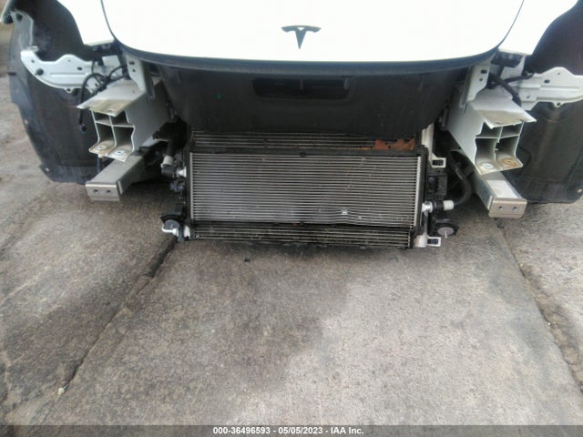 Tesla Model 3 Long Range 2018 5YJ3E1EB6JF148476 Image 8