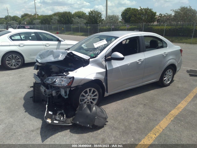 Chevrolet SONIC LT 2020 1G1JD5SB3L4142949 Image 2