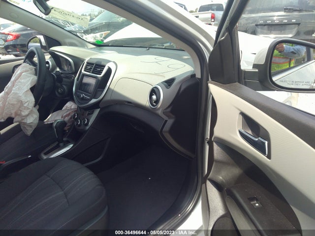 Chevrolet SONIC LT 2020 1G1JD5SB3L4142949 Image 5