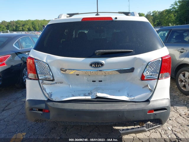 2013 KIA SORENTO LX VIN: 5XYKT3A65DG344492