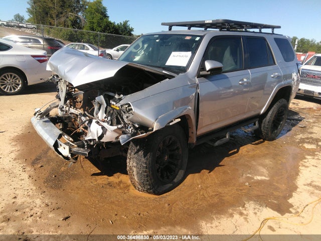Toyota 4RUNNER SR5 2019 JTEBU5JR6K5636558 Image 2