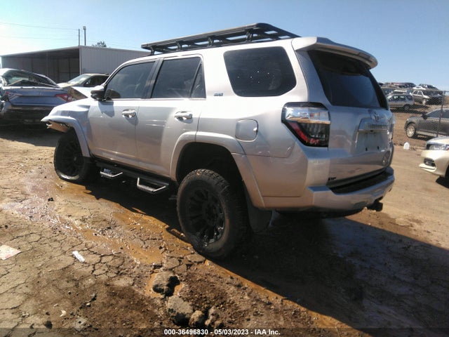 Toyota 4RUNNER SR5 2019 JTEBU5JR6K5636558 Image 4