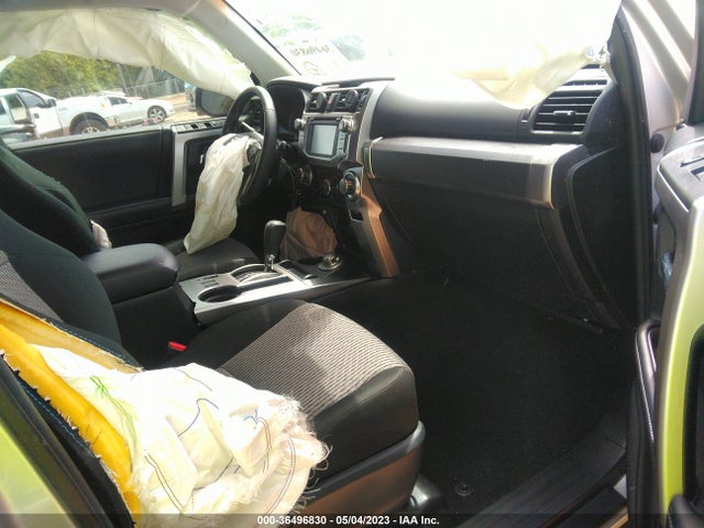 Toyota 4RUNNER SR5 2019 JTEBU5JR6K5636558 Image 6