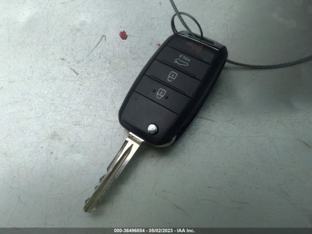 3KPFK4A7XHE092731 KIA FORTE LX