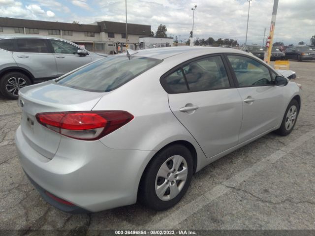 3KPFK4A7XHE092731 KIA FORTE LX