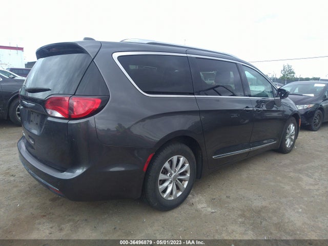 2C4RC1BG5JR277085 Chrysler Pacifica Touring L
