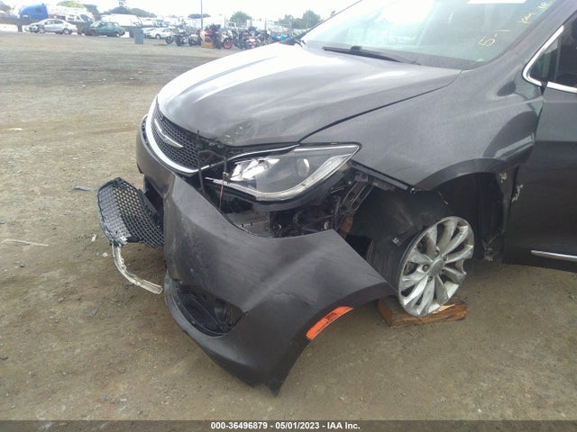 2C4RC1BG5JR277085 Chrysler Pacifica Touring L