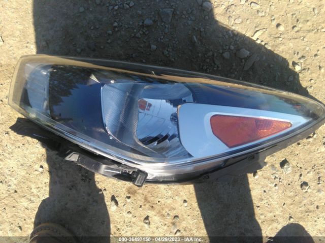 3KPA25AD2ME402175 KIA Rio 5-door S
