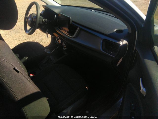 3KPA25AD2ME402175 KIA Rio 5-door S