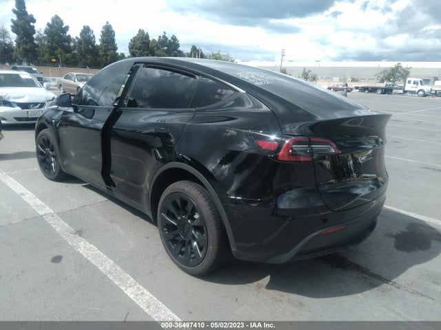 7SAYGDEE5PF690949 Tesla Model Y Long Range