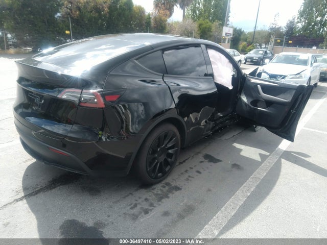 7SAYGDEE5PF690949 Tesla Model Y Long Range