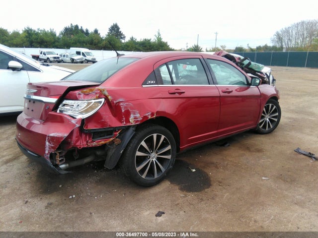 1C3CCBCG9EN135808 Chrysler 200 Limited