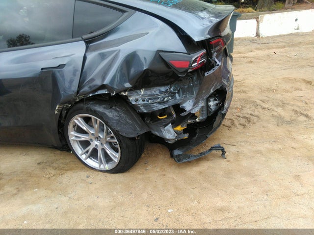 Tesla Model Y Long Range 2023 7SAYGDEE4PA078254 Image 8