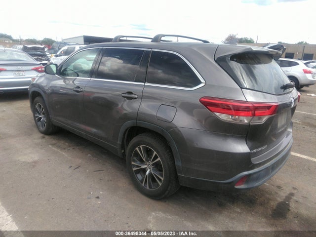 Toyota Highlander Le 2018 5TDZZRFH3JS277934 Image 4