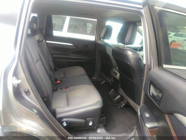 Toyota Highlander Le 2018 5TDZZRFH3JS277934 Image 9