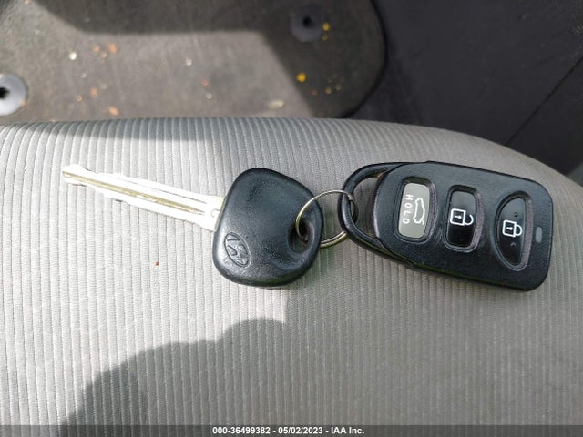 Hyundai ELANTRA SE 2017 5NPD74LFXHH126790 Image 3
