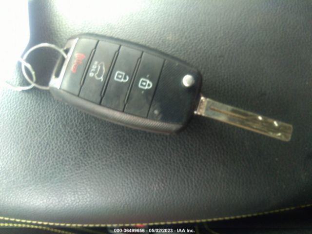 KNDJP3A59G7392439 KIA SOUL +