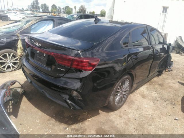 3KPF54AD4NE512007 KIA Forte Gt-line
