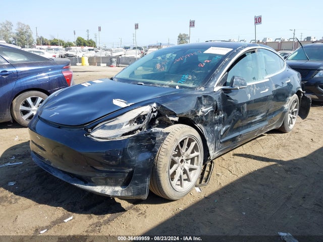 Tesla Model 3 Mid Range/long Range 2018 5YJ3E1EA6JF172607 Image 2