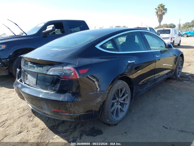 Tesla Model 3 Mid Range/long Range 2018 5YJ3E1EA6JF172607 Image 4