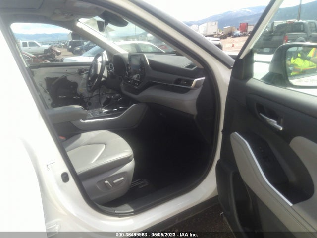 Toyota Highlander Xle 2021 5TDGZRBH8MS100829 Image 7