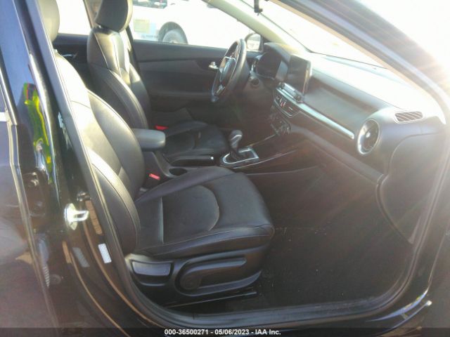 3KPF54AD6ME308050 KIA FORTE EX
