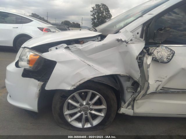 2C4RDGCG1JR208411 Dodge Grand Caravan Sxt