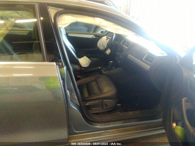 3VWD17AJ4EM440478 Volkswagen Jetta Sedan Se