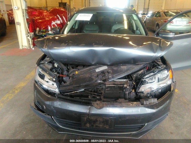 3VWD17AJ4EM440478 Volkswagen Jetta Sedan Se
