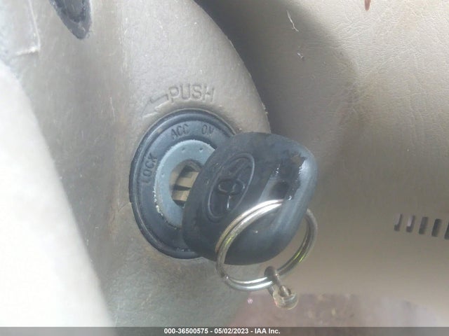 2006 TOYOTA COROLLA CE/LE VIN: JTDBR32E560088643