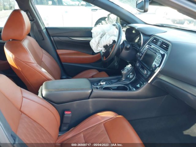 1N4AA6AV1KC366801 Nissan Maxima Platinum