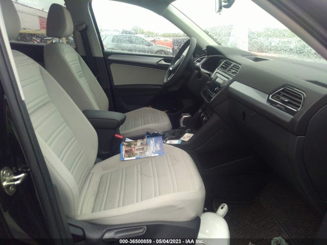 3VV0B7AX4NM076292 Volkswagen TIGUAN S
