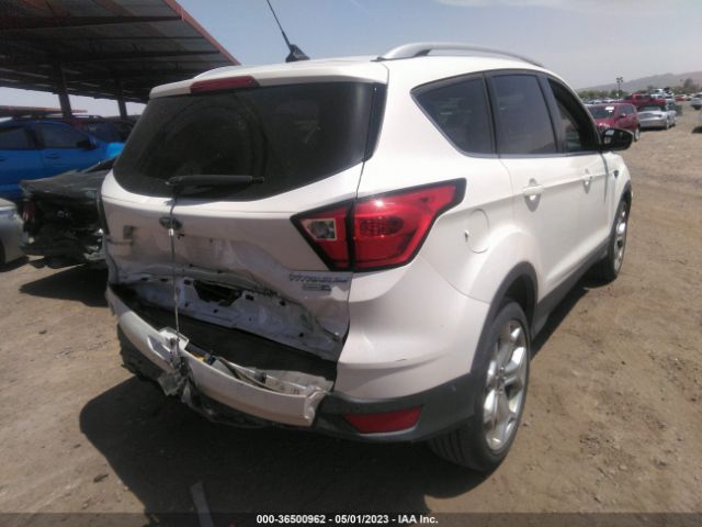 1FMCU9J97KUB03801 Ford Escape Titanium