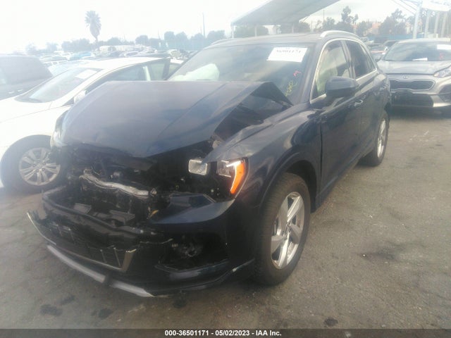 WA1AECF32L1117113 Audi Q3 PREMIUM