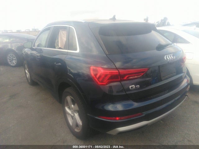 WA1AECF32L1117113 Audi Q3 PREMIUM