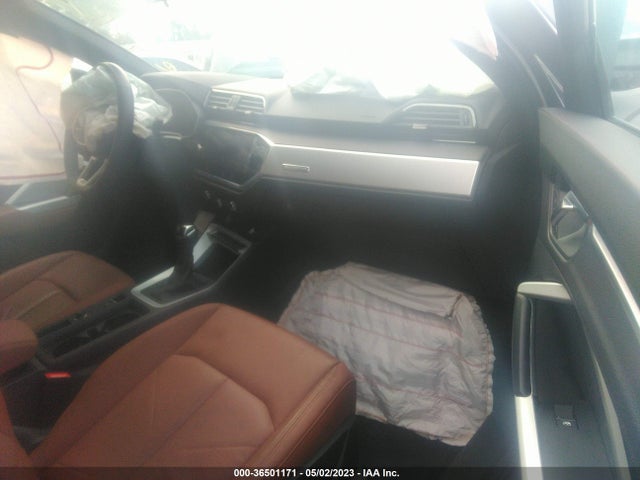 WA1AECF32L1117113 Audi Q3 PREMIUM