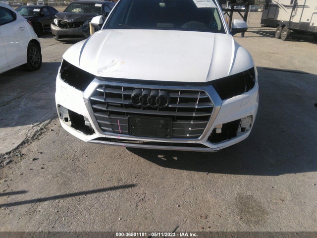 WA1BNAFY7J2238814 Audi Q5 Premium Plus