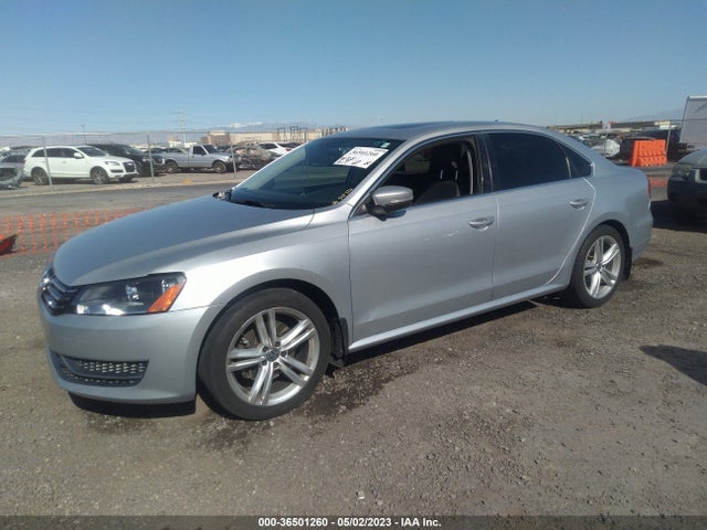 Volkswagen Passat Se W/snrf/nav 2014 1VWBP7A32EC018086 Image 2