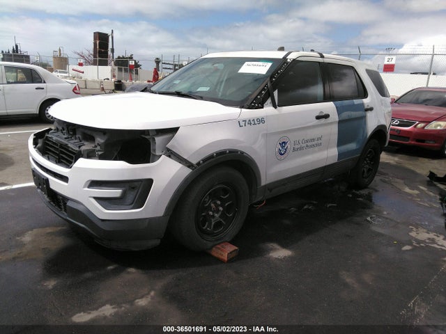 Ford Explorer 2017 1FM5K7B83HGB56365 Image 2