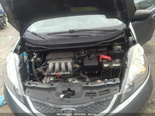 2011 HONDA FIT VIN: JHMGE8H34BC027294