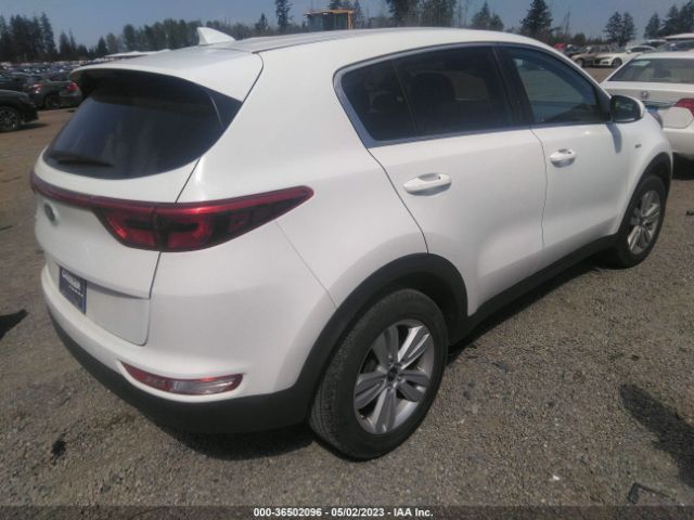 KNDPMCAC1H7215483 KIA Sportage Lx