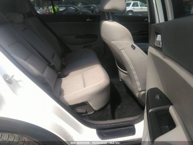 KNDPMCAC1H7215483 KIA Sportage Lx
