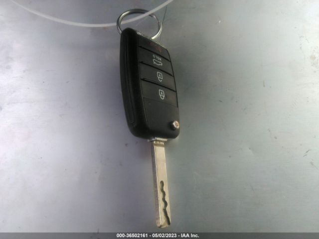 5XXGT4L32JG220744 KIA Optima S