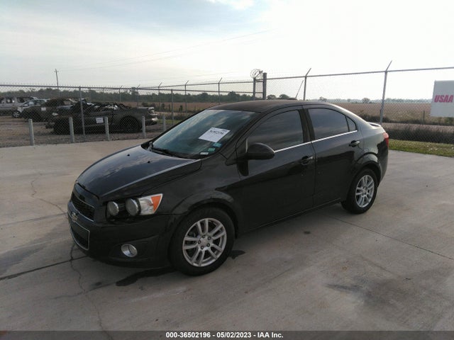 Chevrolet SONIC LT 2015 1G1JC5SH6F4143251 Image 2